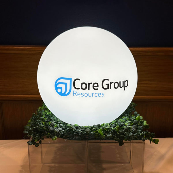 Große Leuchtreklame 60 cm LED Kugelleuchte Lichtwerbung mit Logo, personalisierbare RGB Stehlampe