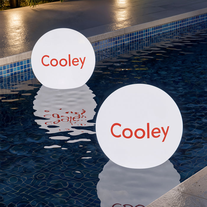 Benutzerdefinierte LED Poolleuchte als Leuchtwerbung, Lichtkasten mit Logo, beleuchtete Kugellampe, beleuchteter Schwimmkugel Firmenveranstaltungen