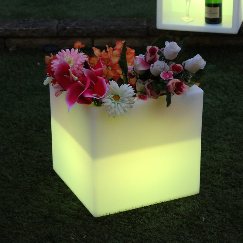 Quadratische LED Blumenvase mit Pflanztopf, schnurlose farbige Tischlampe für das Wohnzimmer