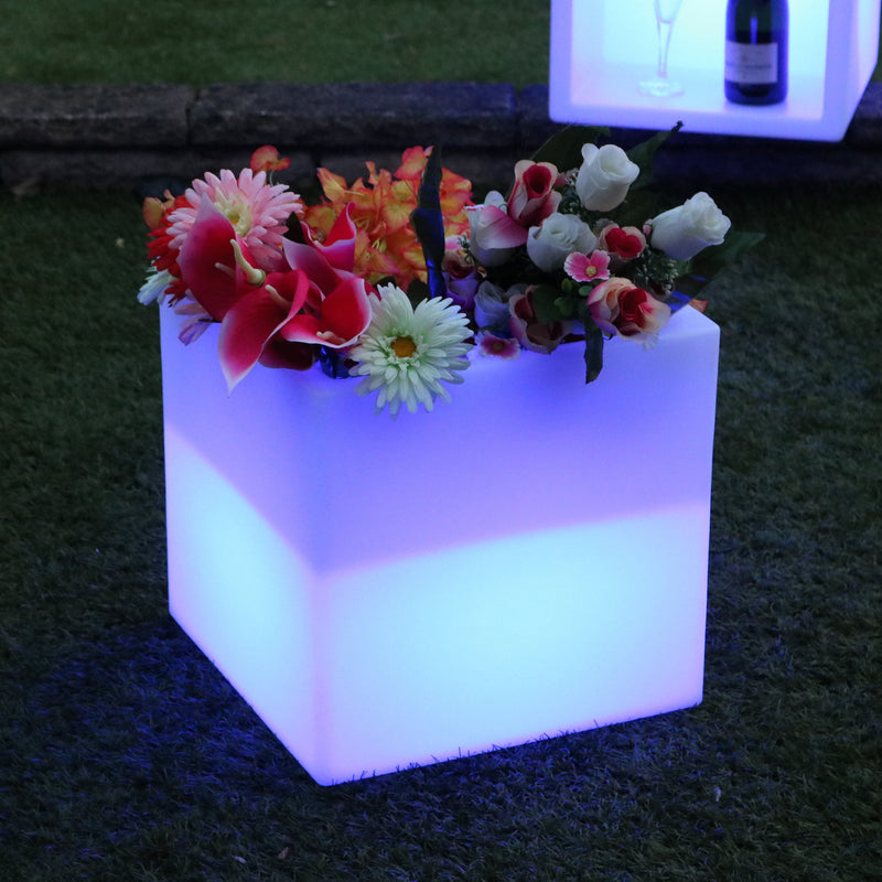 Quadratische LED Blumenvase mit Pflanztopf, schnurlose farbige Tischlampe für das Wohnzimmer