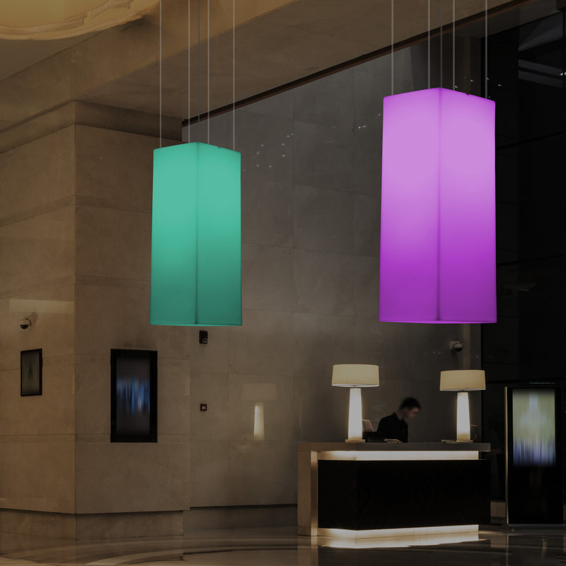 Lineare LED Hängeleuchte, mehrfarbige moderne RGB Hängelampe, 80 x 30 cm, Atmosphärenlampe