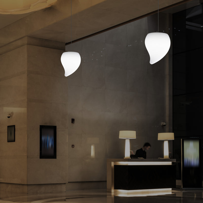 Designer LED Pendelleuchte, einzigartige Tränenform, besondere E27 Hängeleuchte, weiß