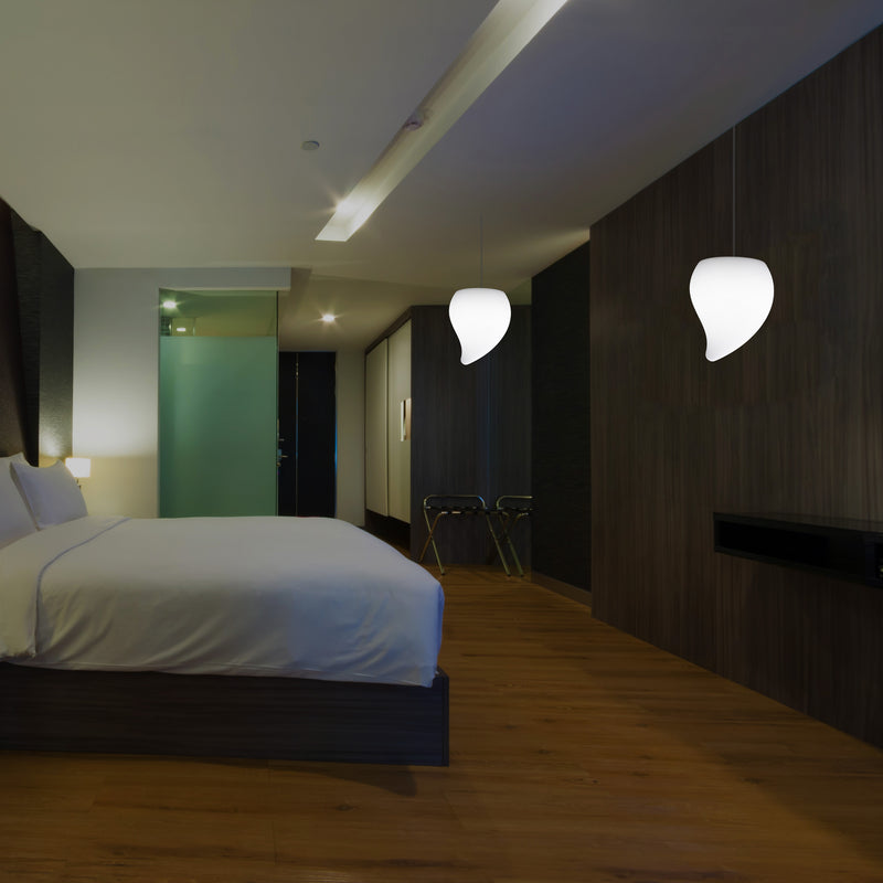 Designer LED Pendelleuchte, einzigartige Tränenform, besondere E27 Hängeleuchte, weiß