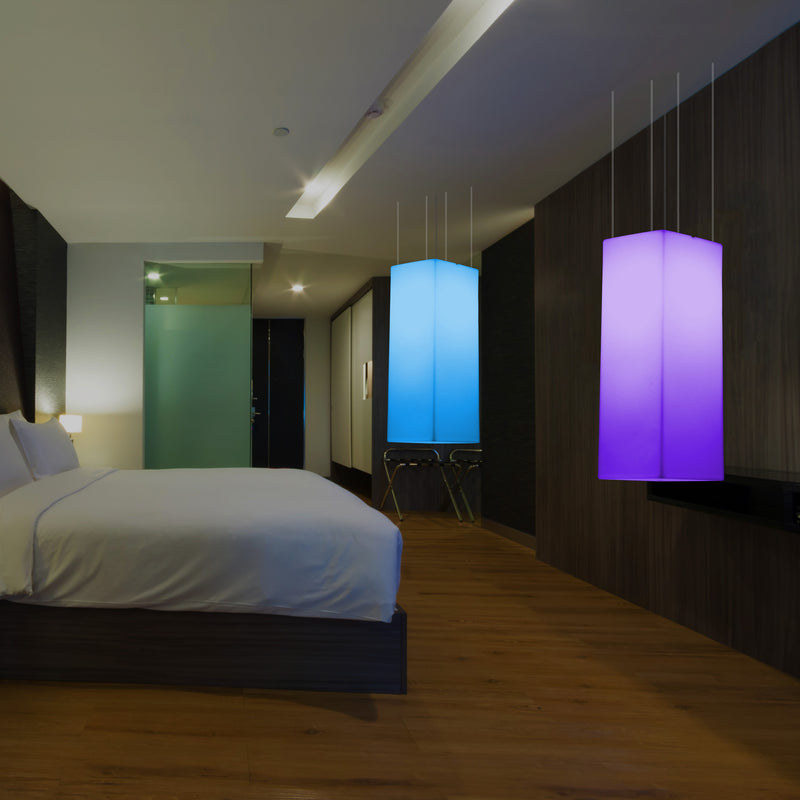 Lineare LED Hängeleuchte, mehrfarbige moderne RGB Hängelampe, 80 x 30 cm, Atmosphärenlampe