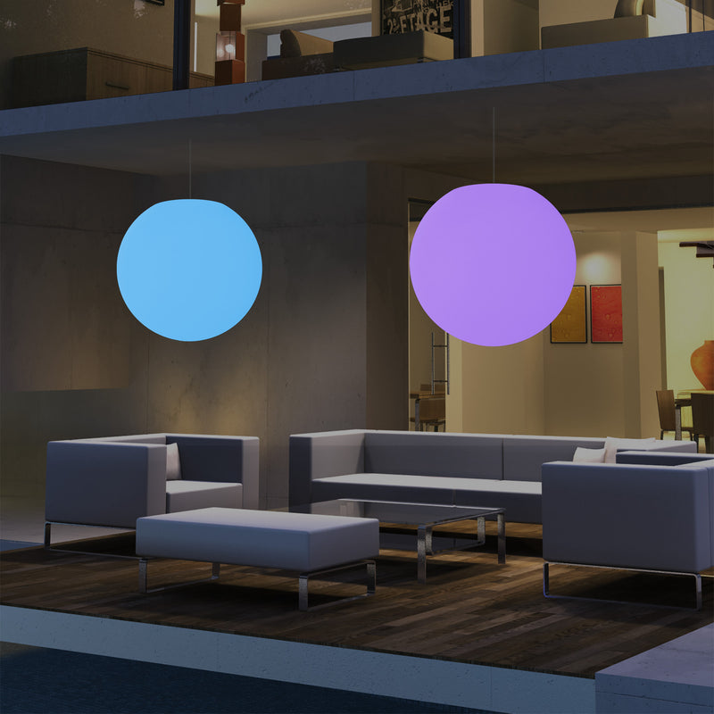 Hängelampe für die Gartenterrasse, netzbetriebene LED Pendelleuchte, 60 cm Globus Kugel Ball, RGB