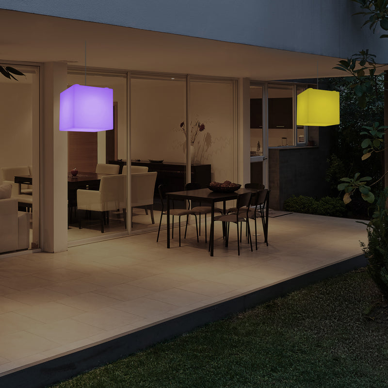 LED Hängelampe für den Garten, netzbetriebene 15 cm Outdoor Würfel Hängeleuchte, Multicolor