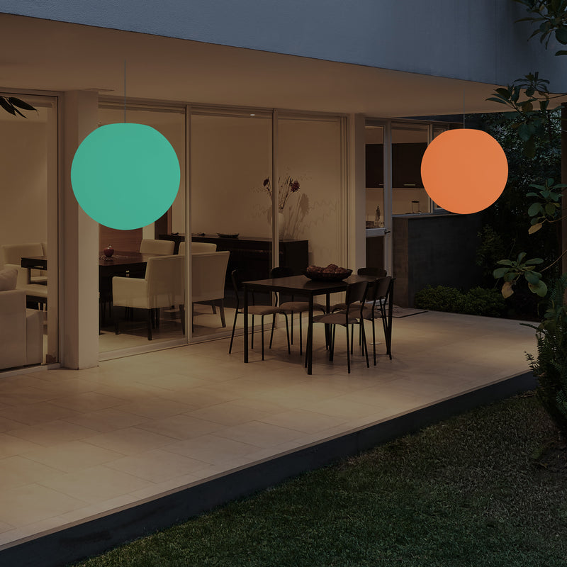 Balkon Außenleuchte, netzbetriebene LED Pendelleuchte, Ball 30 cm Kugel Hängelampe, mehrfarbig