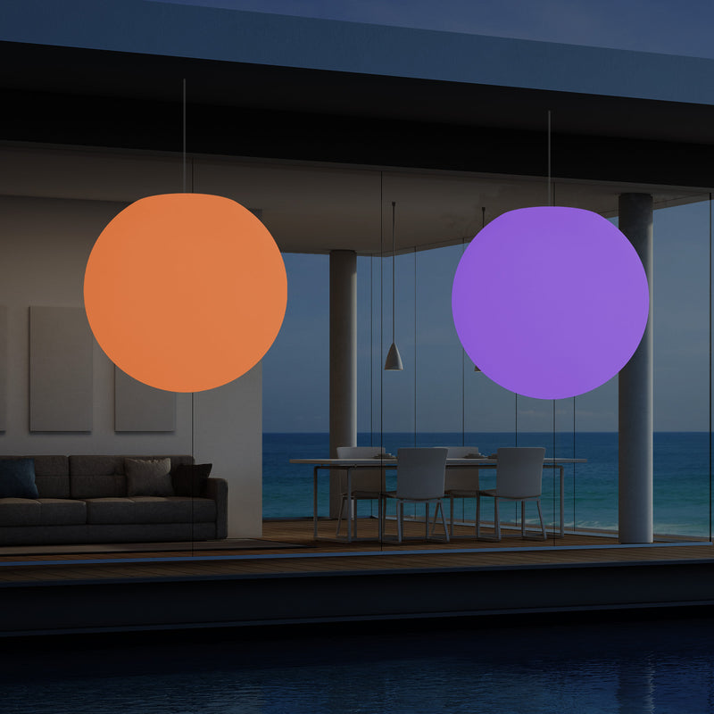 Hängelampe für die Gartenterrasse, netzbetriebene LED Pendelleuchte, 60 cm Globus Kugel Ball, RGB