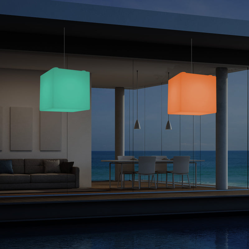 Hängeleuchte für Außenveranda, netzbetriebene LED Pendelleuchte, 30 cm Würfel, Cube mit Farbwechsel