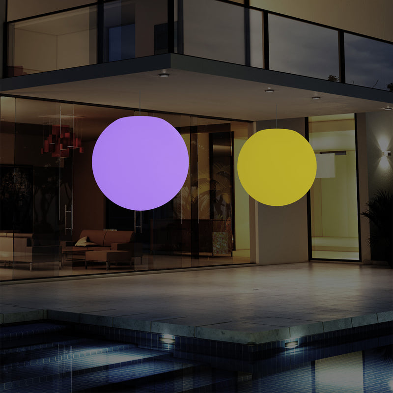 Hängelampe für die Gartenterrasse, netzbetriebene LED Pendelleuchte, 60 cm Globus Kugel Ball, RGB
