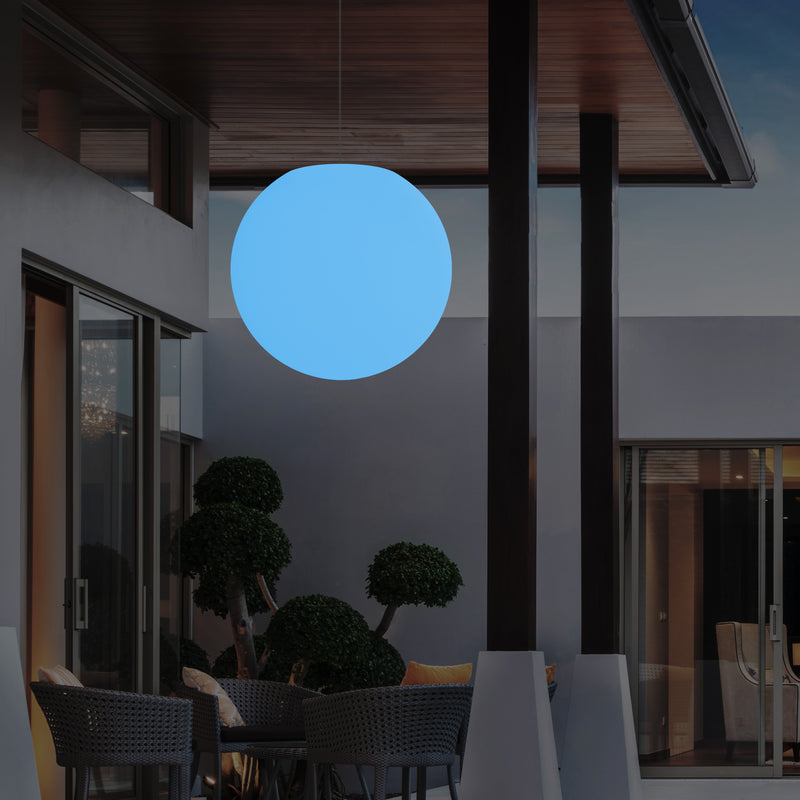 Hängelampe für die Gartenterrasse, netzbetriebene LED Pendelleuchte, 60 cm Globus Kugel Ball, RGB