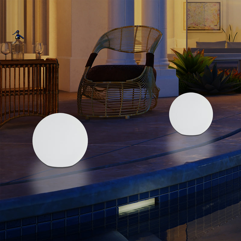 LED Globus Tischlampe für Outdoor, 5V netzbetriebene Gartenbeleuchtung, 20 cm Kugel, mehrfarbig