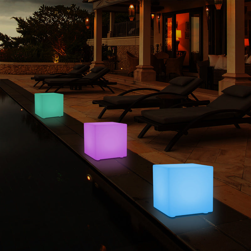 Netzbetriebene Garten Terrassenbeleuchtung, 5V Multi Color LED Tischlampe, 20 cm Würfel Form Cube