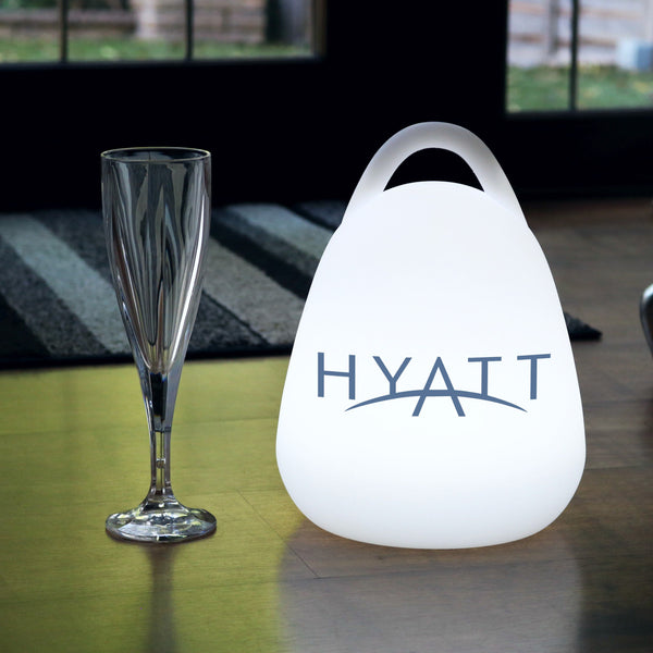 Kundenspezifische LED Marken-Laterne Lampe, kabellose Tischlampe mit Logo-Hintergrundbeleuchtung